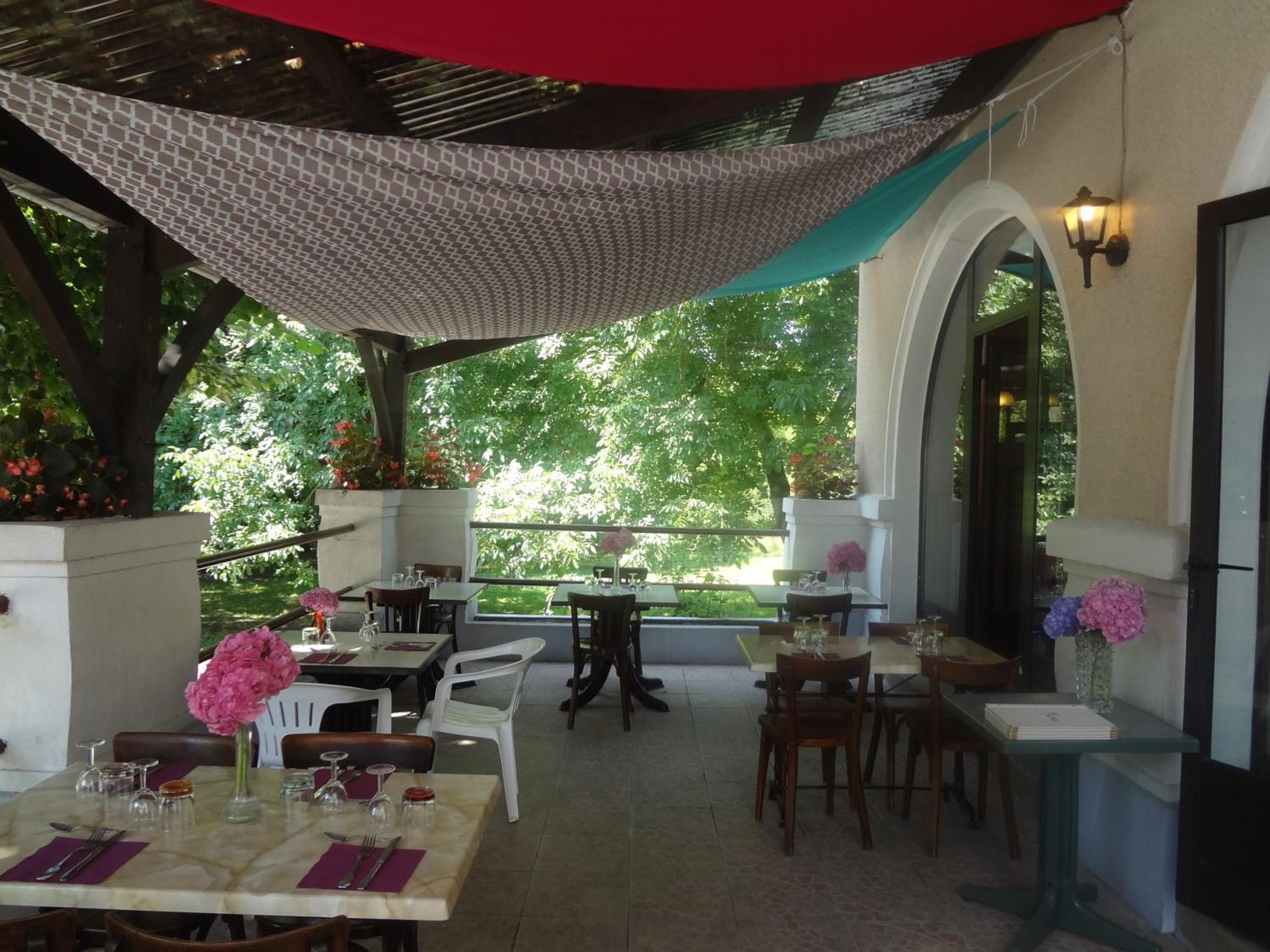 Hotel Du Pont Et Restaurant A Grolejac Luaran gambar