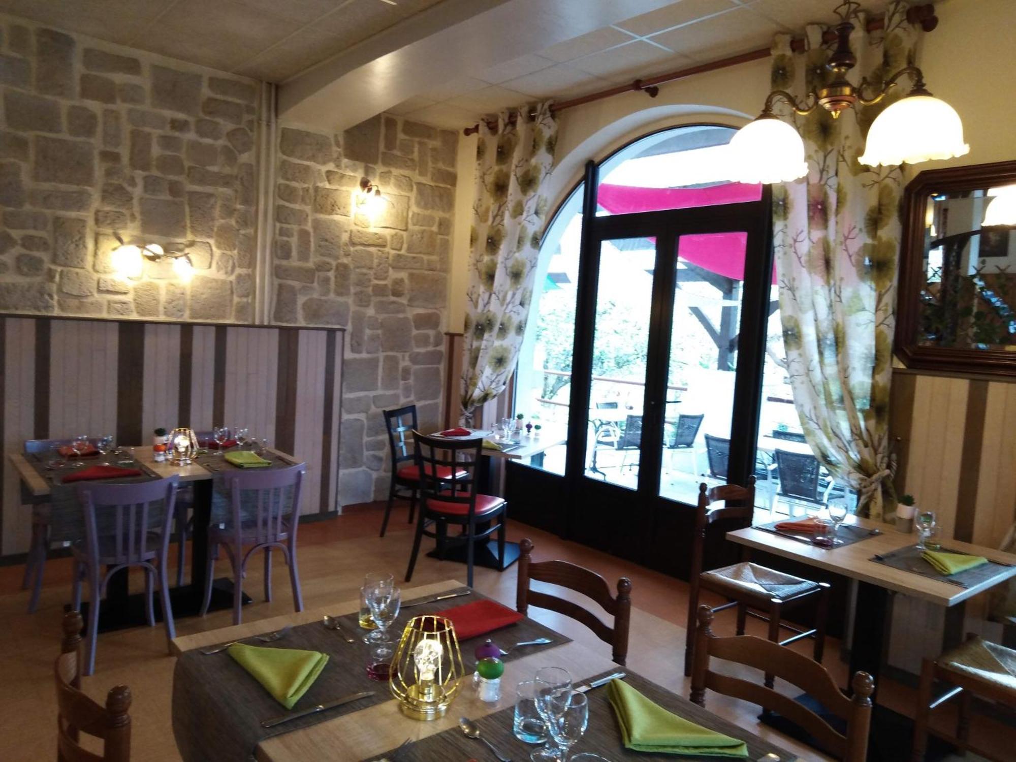 Hotel Du Pont Et Restaurant A Grolejac Luaran gambar